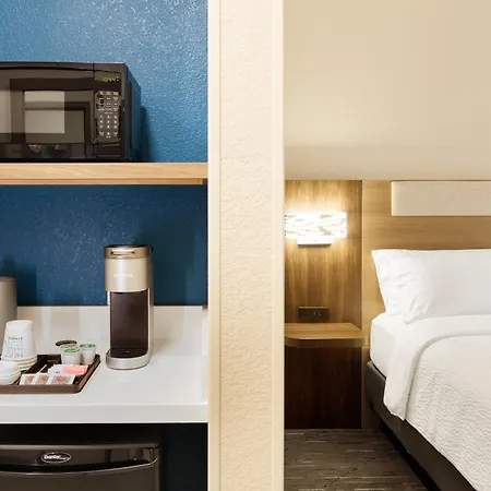 Holiday Inn Express Hotel & Suites Manchester - Airport By Ihg Exterior foto