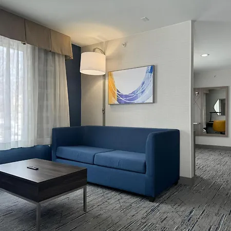 Holiday Inn Express Hotel & Suites Manchester - Airport By Ihg Exterior foto